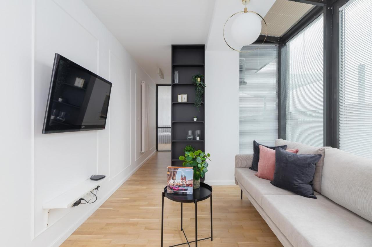 Politechnika Krakowska Apartment By Renters Prestige מראה חיצוני תמונה