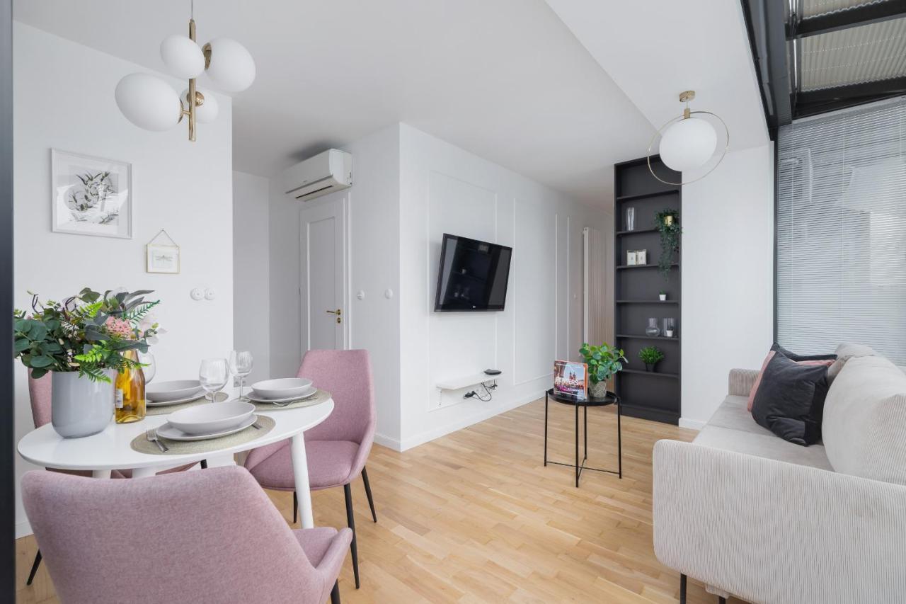 Politechnika Krakowska Apartment By Renters Prestige מראה חיצוני תמונה
